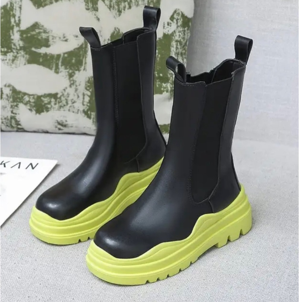 Trending Boots 🔥🔥🔥